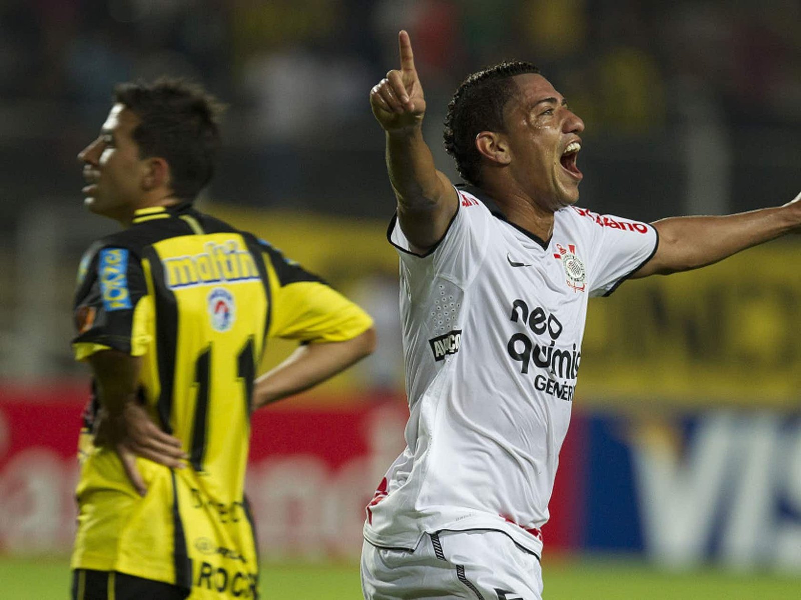 Vila Nova Acerta Com Volante Campeão Mundial Ex-Corinthians - Feras Do ...