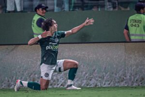 Com gol de voleio de Nicolas, Goiás empata com o RB Bragantino