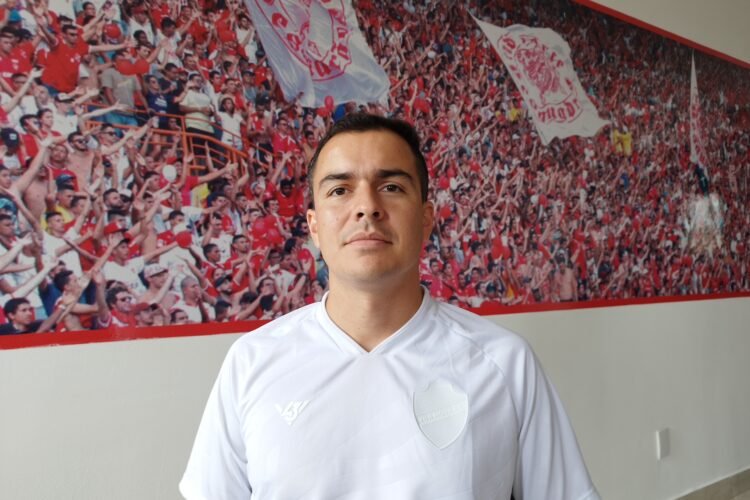 Exclusivo! Rodrigo Menezes revela valor da dívida atual do Vila Nova; confira detalhes