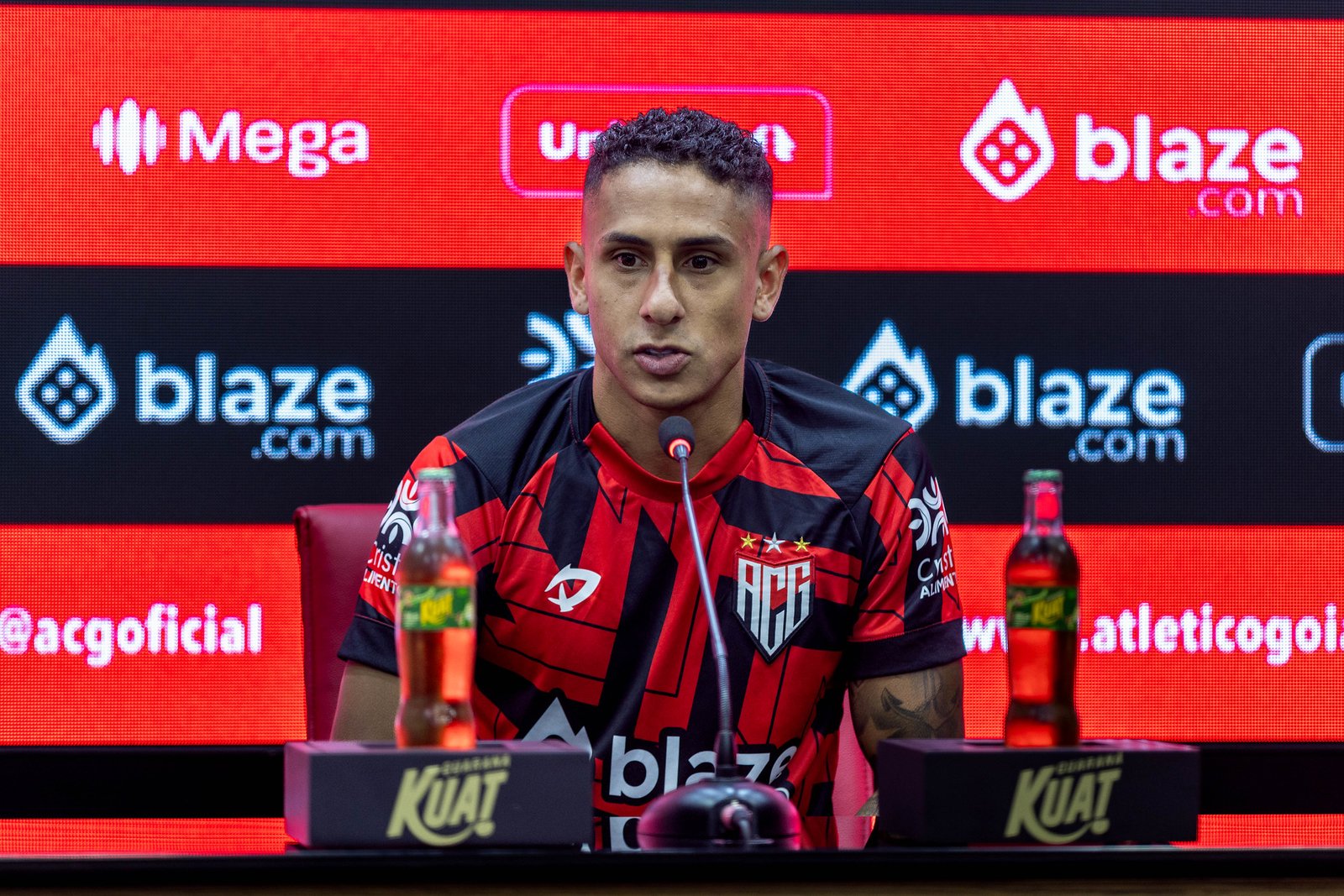 Retornando de lesão, Bruno Tubarão se diz bem fisicamente, projeta confronto diante do Goiatuba e mira sequência positiva do Atlético-GO em casa: “Somos uma equipe muito forte aqui”