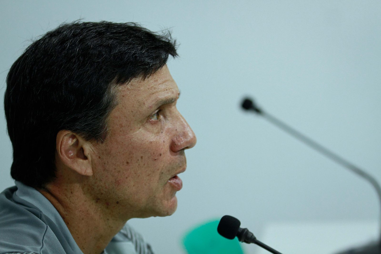 Zé Ricardo avalia atuação do Goiás diante do União Rondonópolis e fala sobre estreias do time esmeraldino na partida