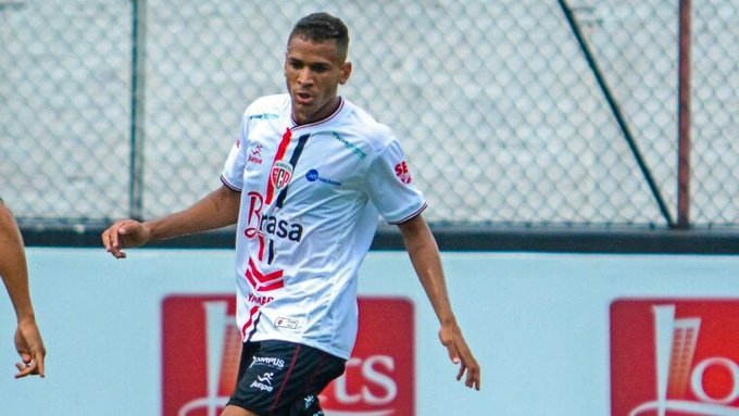 Vila Nova acerta empréstimo de lateral-direito de time paulista
