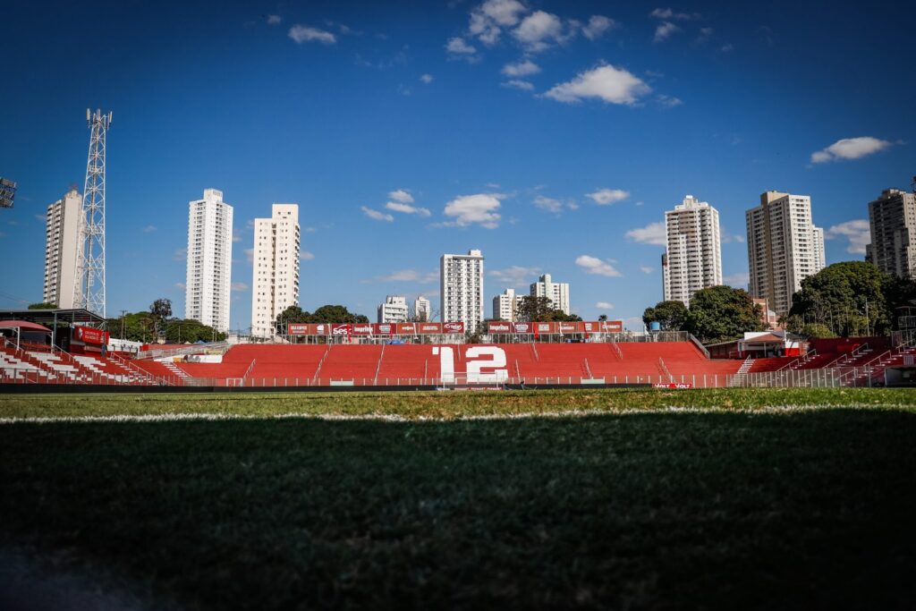 Vila Nova x Avaí! Clube colorado inicia venda de ingressos para confronto