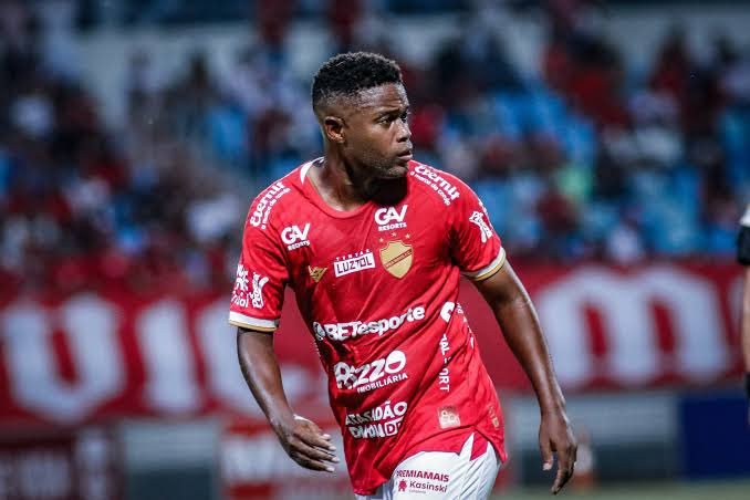 Vila Nova pode ter desfalque importante no confronto contra Guarani