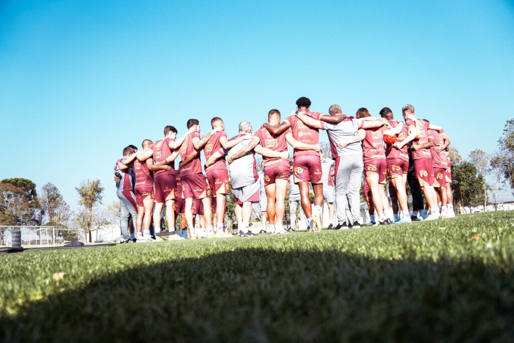 Buscando a 2ª vitória fora de casa, Vila Nova esta escalado para enfrentar Operário-PR